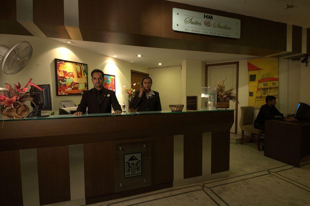 Hm Suites & Studios Bangalore Esterno foto