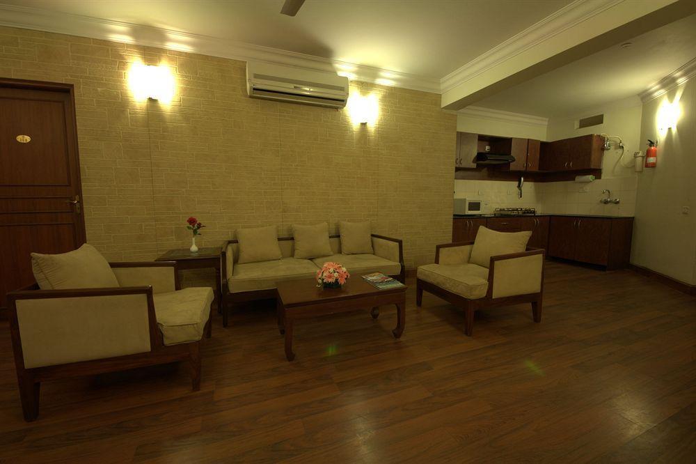 Hm Suites & Studios Bangalore Esterno foto