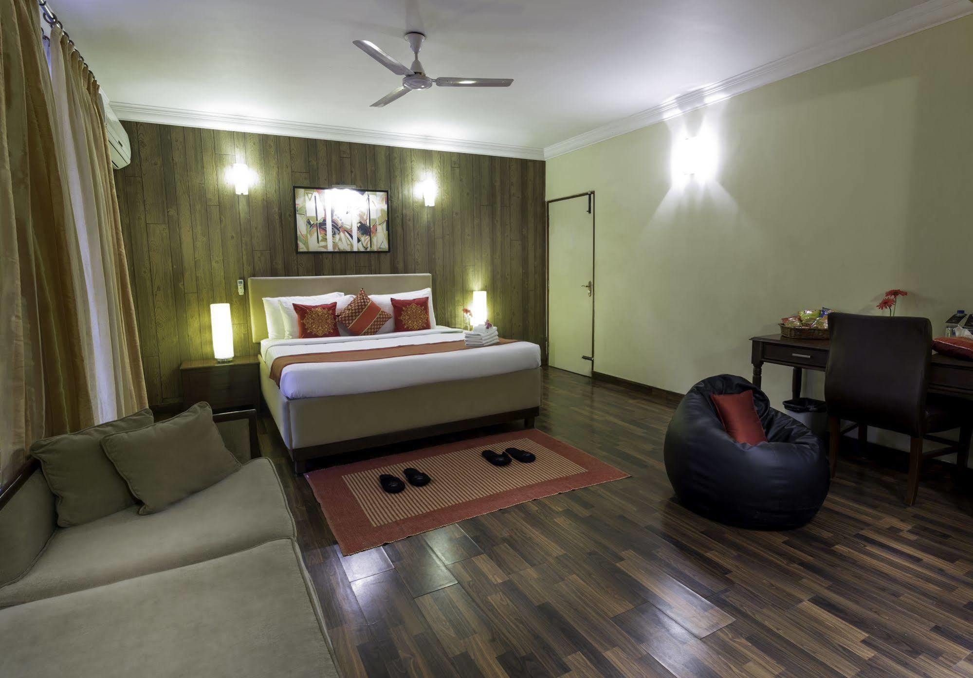 Hm Suites & Studios Bangalore Esterno foto